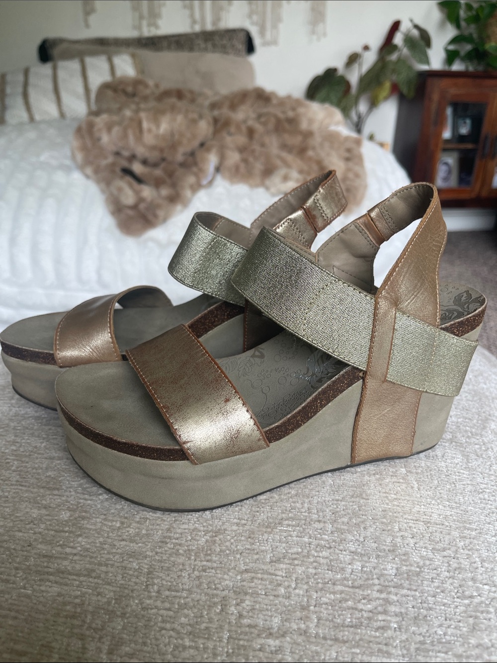 Metallic Gold OTBT Platform Wedge Sandals - Women